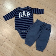 【引き取り限定】GAPベビー服　上下セット　3-6ヶ月　の画像