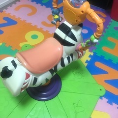 フィッシャープライス ズーマー 白黒の画像