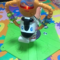 フィッシャープライス ズーマー 白黒の画像