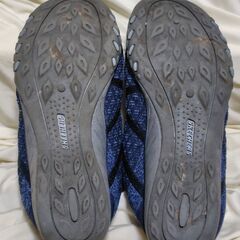 【まだ受付中･送付可能】中古 SKECHERS スケッチャーズ Air-Cooled MEMORY FORM ブルー 24.5㎝ 早い者勝ちです✨✨の画像