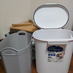ゴミ箱の画像