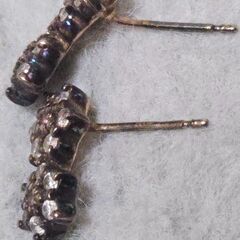 ポスト K18 刻印 ピアス ジルコニアストーン 花モチーフ 925 シルバーの画像