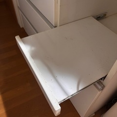 食器棚の画像