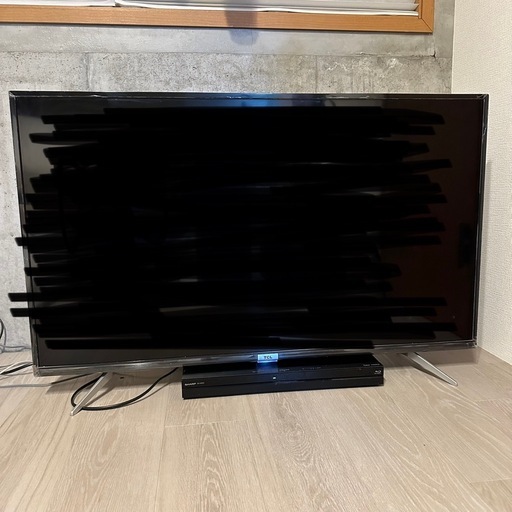 テレビ　43インチ　TCL