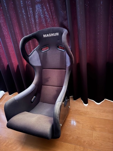 希少 MAGNUM フルバケットシート  交換可