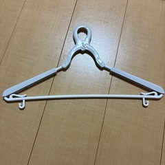 洗濯ハンガー　伸縮タイプ　6本セットの画像