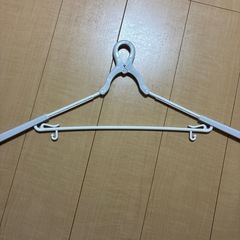 洗濯ハンガー　伸縮タイプ　6本セットの画像