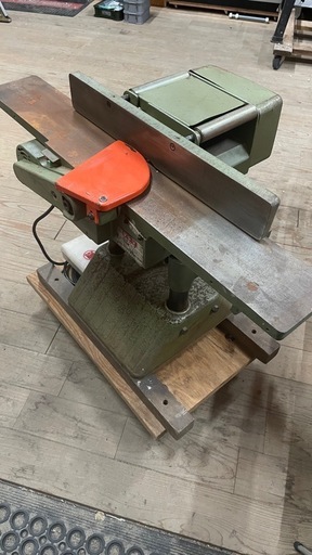 マキタ　小型自動カンナ盤