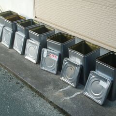 もみシソが入っていた一斗缶7個の画像