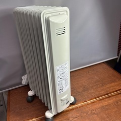美品 デロンギ オイルヒーター HJ0812 電気ヒーター 8-10畳  管理番号561の画像