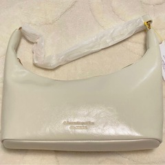 【新品】　ショルダーバッグ　クラッチバック　2way オフホワイトの画像