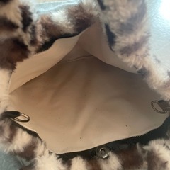 SHEIN 服とバッグの画像