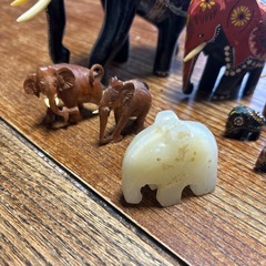象の置物　11点の画像