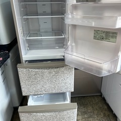 日立 3ドア冷蔵庫.265L.全体小さめの冷蔵庫.2018年型.10キロ内配達無料の画像