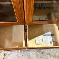 食器棚     早めの引取り希望です    の画像