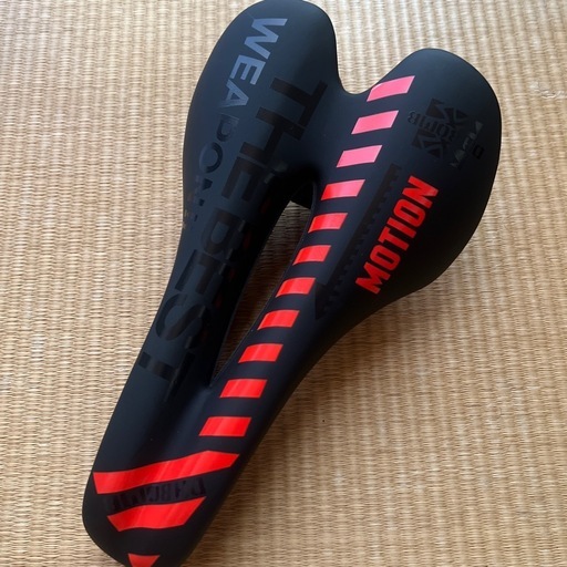 Selle Italia Motion サドル ブラック/レッド