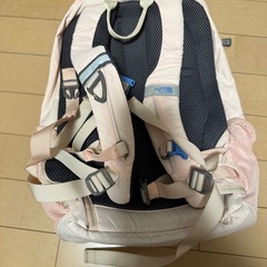 ノースフェイス　キッズ　リュック　ライトピンクの画像