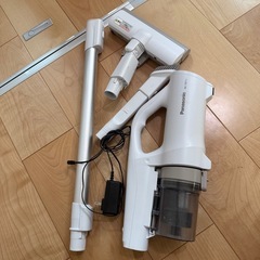 Panasonic　充電式掃除機 MC-SB31Jの画像