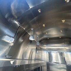  新品未使用！エアストリーム風キッチントレーラー  移動販売にも 即納◎ 全国配送OK の画像