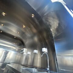  新品未使用！エアストリーム風キッチントレーラー  移動販売にも 即納◎ 全国配送OK の画像