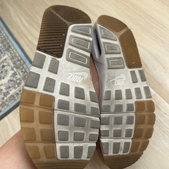 NIKE スニーカー23.5の画像