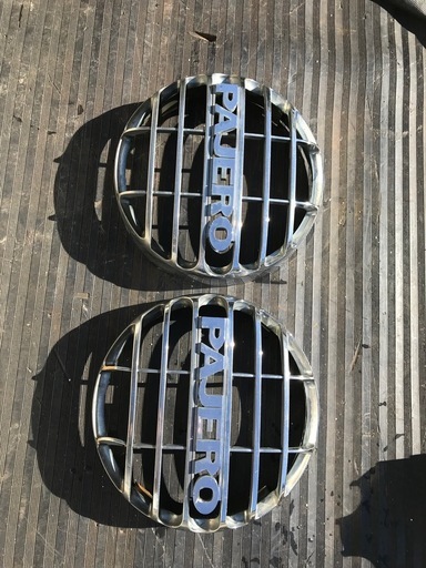 パジェロ丸型フォグランプカバー