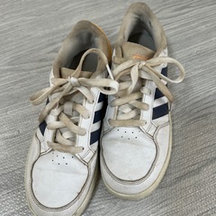 プーマ22.5センチ adidas23センチ　スニーカー　の画像