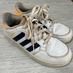 プーマ22.5センチ adidas23センチ　スニーカー　の画像
