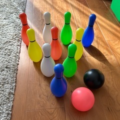 積み木、ボーリングセットの画像