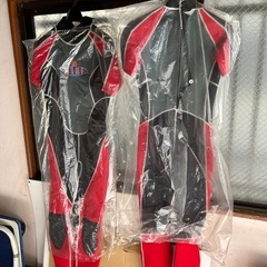 差し上げます。KiKi レディースウェットスーツ　シーガル　2着。の画像