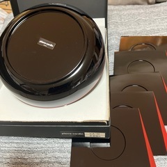新品ピエールカルダン漆塗り茶菓揃えの画像