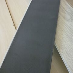 未使用/新品　アウトレット特価　DIY素材に　フロアタイル 8枚 1畳分(122cm×144cm) 置くだけ はめ込み式 接着剤不要 防音クッション付 床暖房対応 低ホルムアルデヒド フローリングマット 木目調 ヴィンテージホワイトの画像