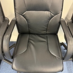 オフィス用椅子3つの画像
