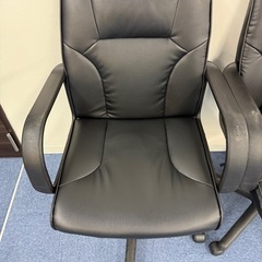 オフィス用椅子3つの画像