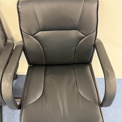 オフィス用椅子3つの画像