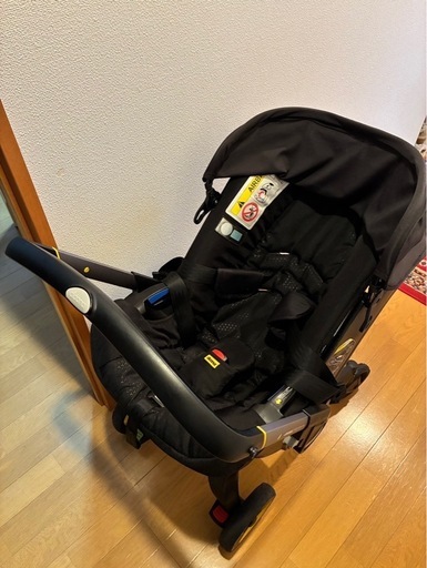 【取引中】Doona   ベビーカー　チャイルドシート　ISOFIX