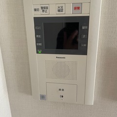サリュ　インターフォンカバーの画像