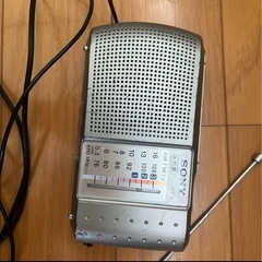 レトロ　SONY AM/FM ポケットラジオ　　ジャンク品の画像