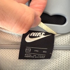 Nike ナイロンジャケット オリーブ/ホワイト/ブラックの画像