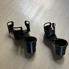 ドリンクホルダー　シート間小物入れの画像