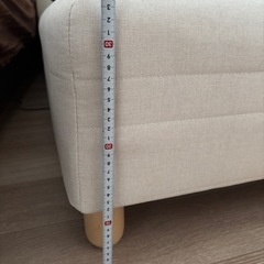 IKEAの脚付きマットレスの画像