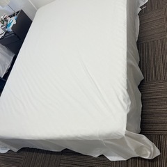 マットレスベッドダブルの画像