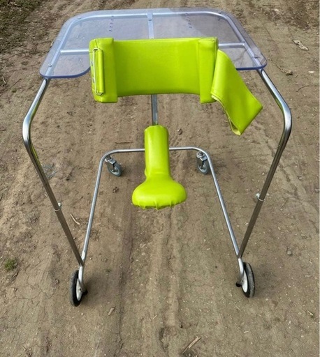 障がい児 歩行器