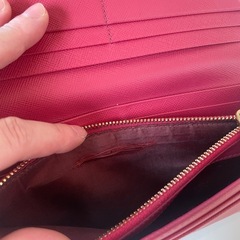 プラダ長財布の画像