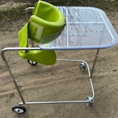 障がい児 歩行器の画像