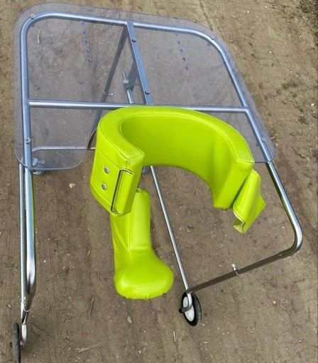 障がい児 歩行器