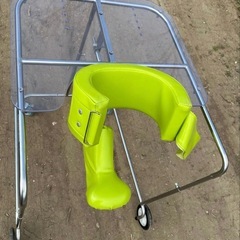 障がい児 歩行器の画像