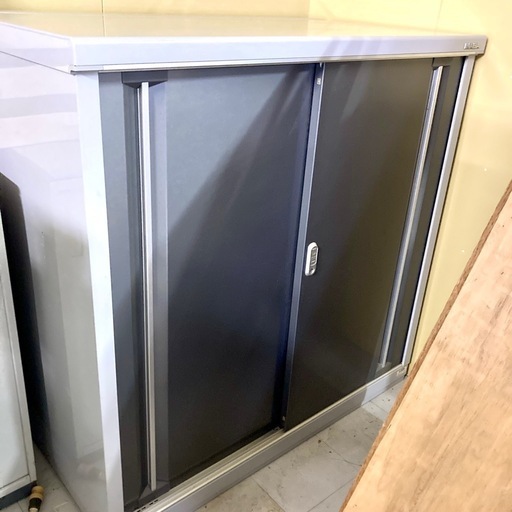 イナバ物置　シンプリー　幅134cm奥行79cm高さ132cm