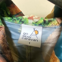 go slow caravanのウインドブレーカーの画像
