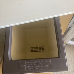 美品　米びつ　31㎏の画像